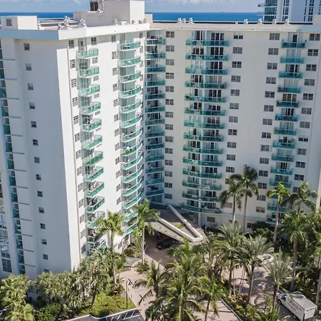 The Tides Apartments On The Beach